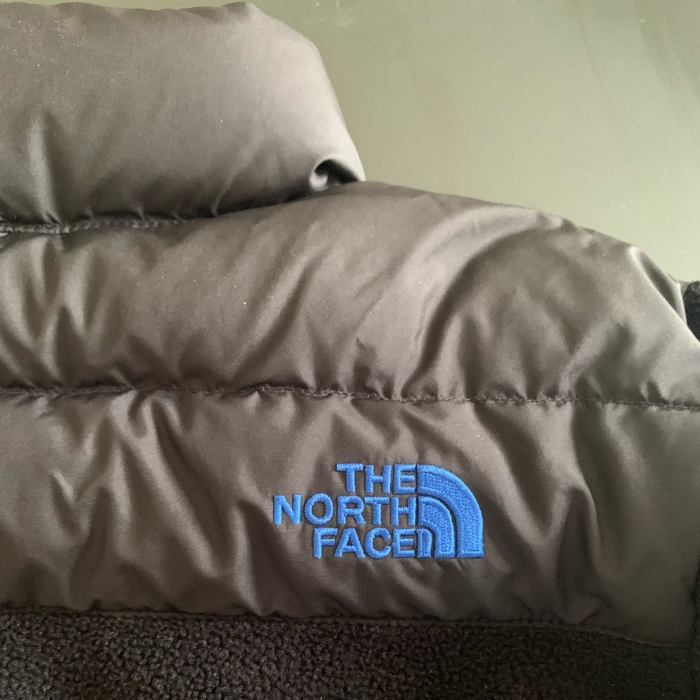 THE NORTH FACE BOYS JACKET BLACK WITH BLUE SIZE M AGE 10 - 12 - Picture 3 of 10